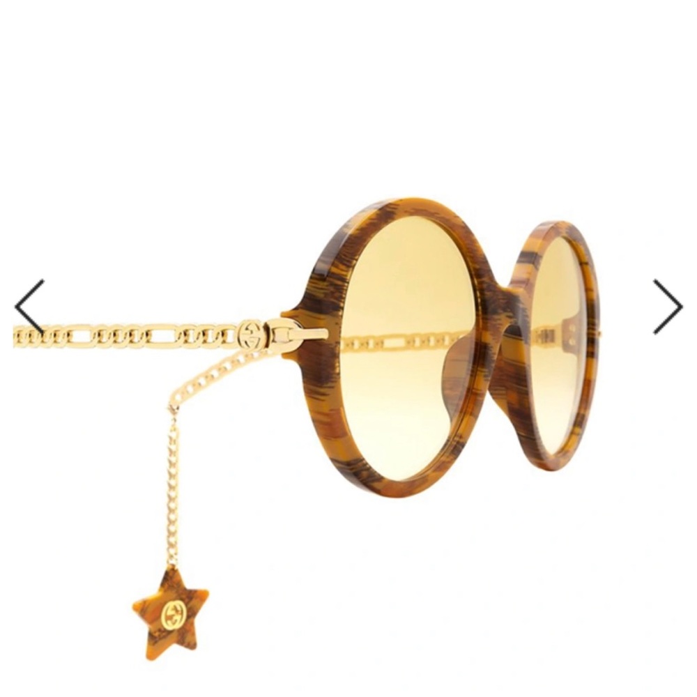 Sold**Gucci GG0726S Jackie O-frame sunglasses